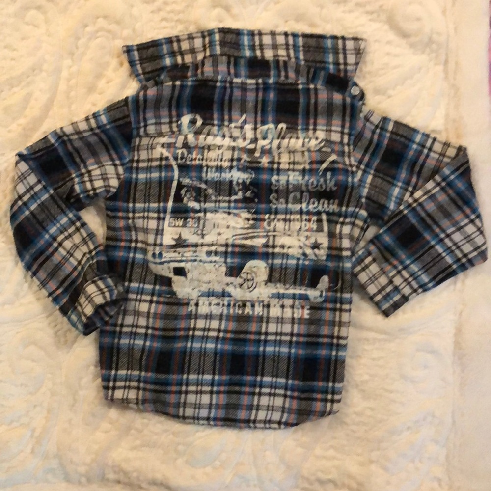 Boys Carters Flannel Shirt, size 5/6